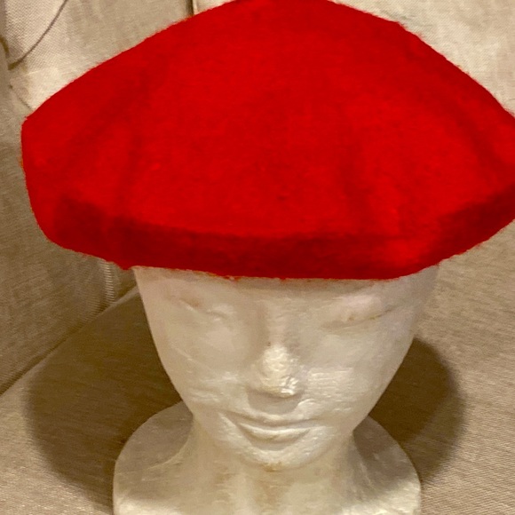 RED BERET one size fits all no tags wool blend New - Picture 6 of 11